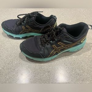 ASICS Gel Venture 7 Women’s Size 8 
Black and Orange Running Sneakers